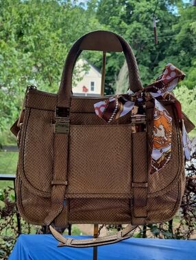 VINCE CAMUTO 🐍 Snake Embossed Beige LEATHER Convertible Shoulder Bag/Purse